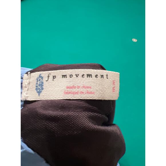 Lot of 3-Free People Movement shorts 2"inseam. Sz M - Picture 6 of 6